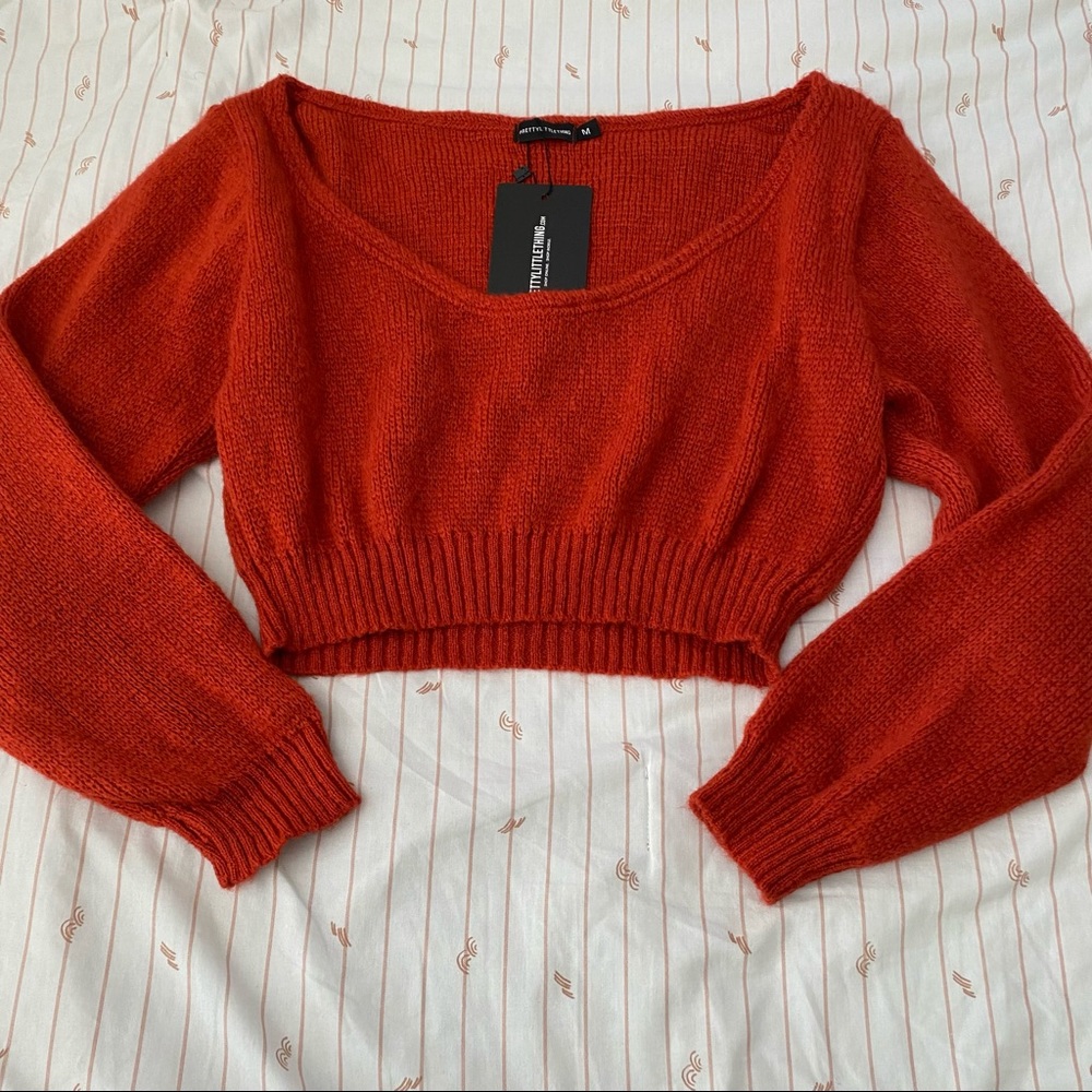 PRETTYLITTLETHING Women’s Off the Shoulder Cropped Top